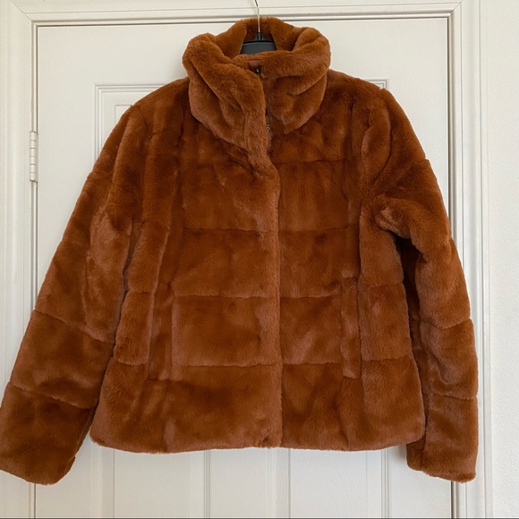 ❌Sold❌BNWT Cognac NVLT Women’s Faux Bunny Fur Puffer - Picture 8 of 9
